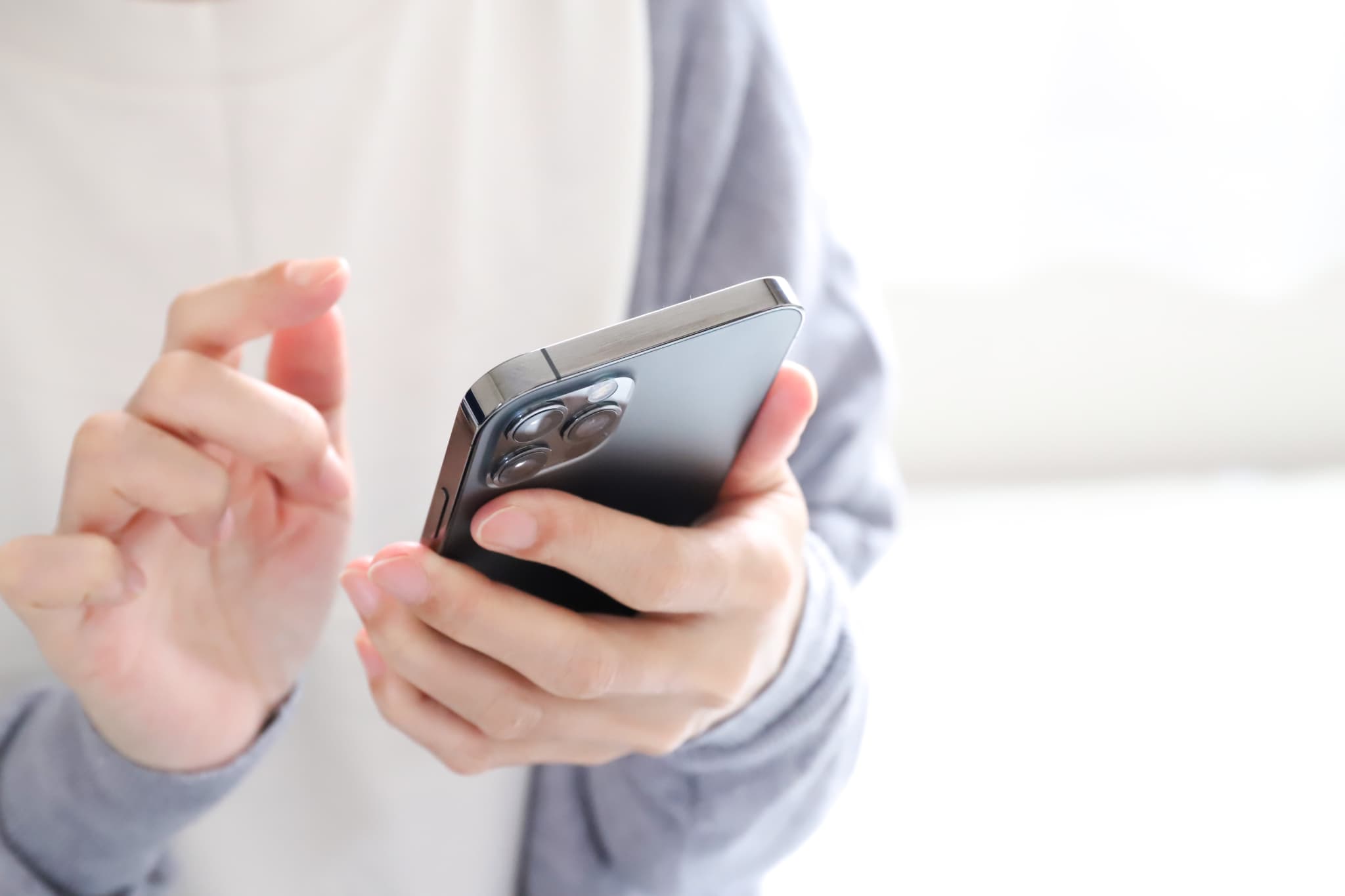 スマホのタイマーを活用する様子