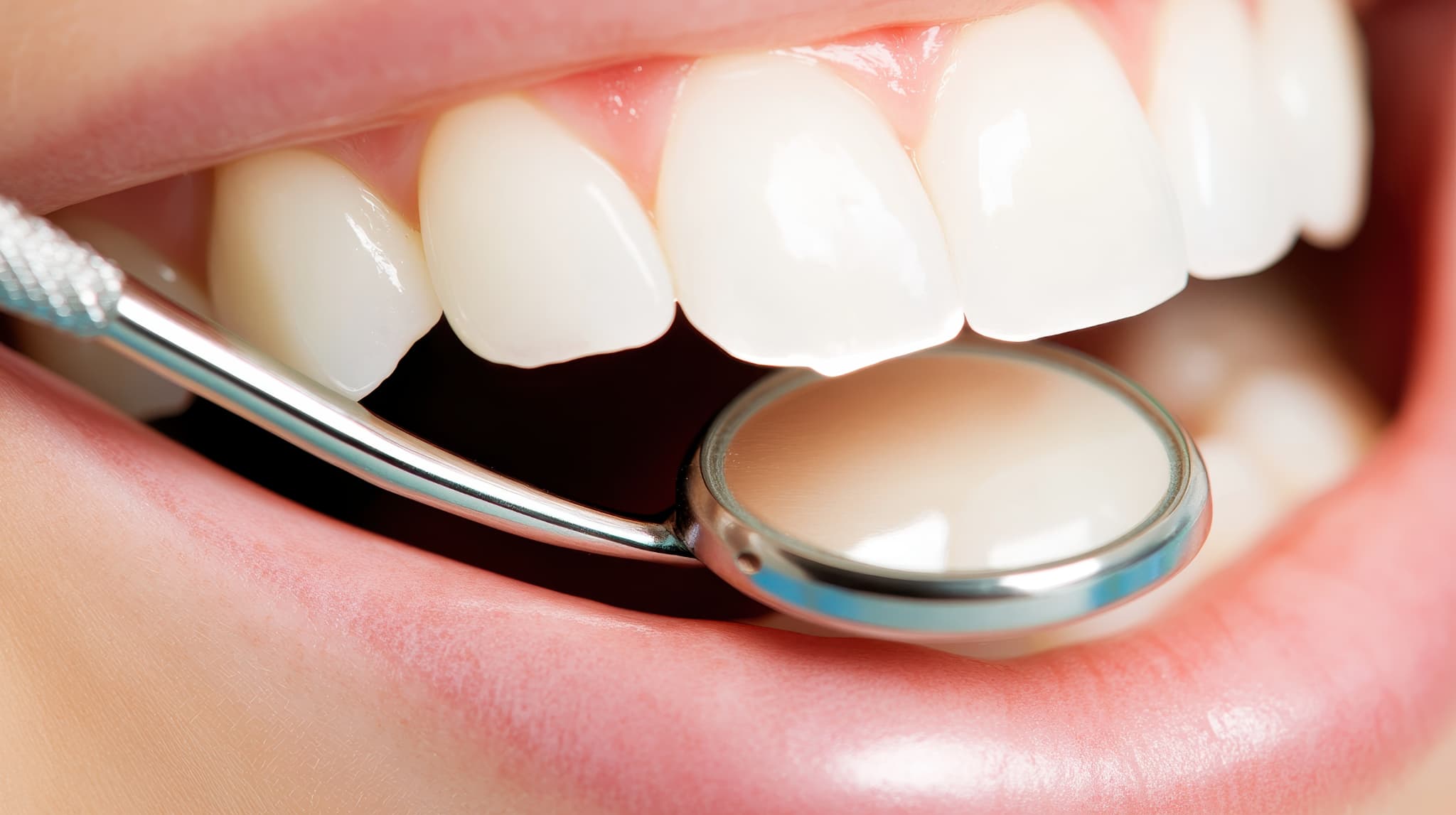 綺麗な歯のアップ