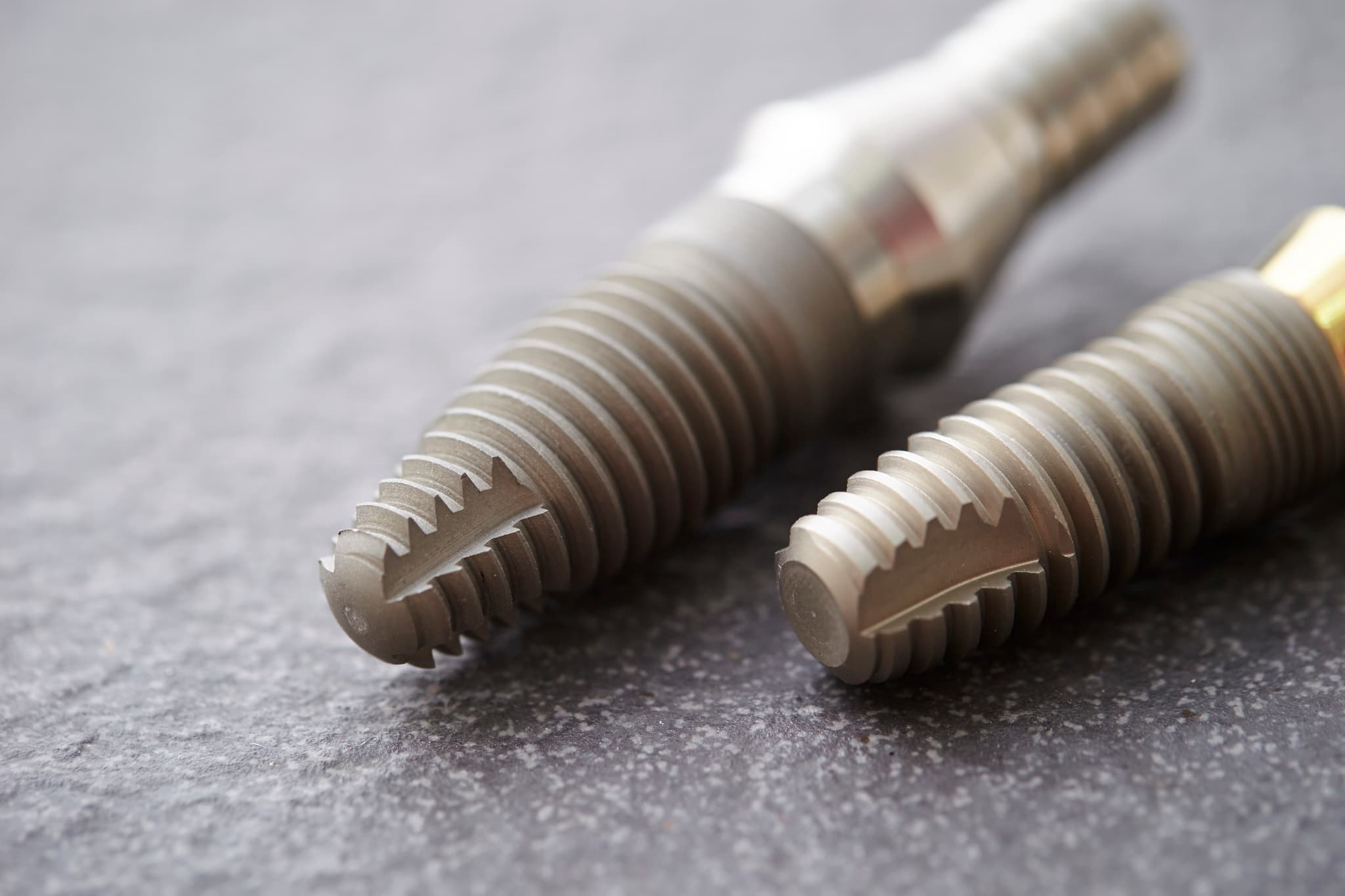 オーダーメイドのインプラント