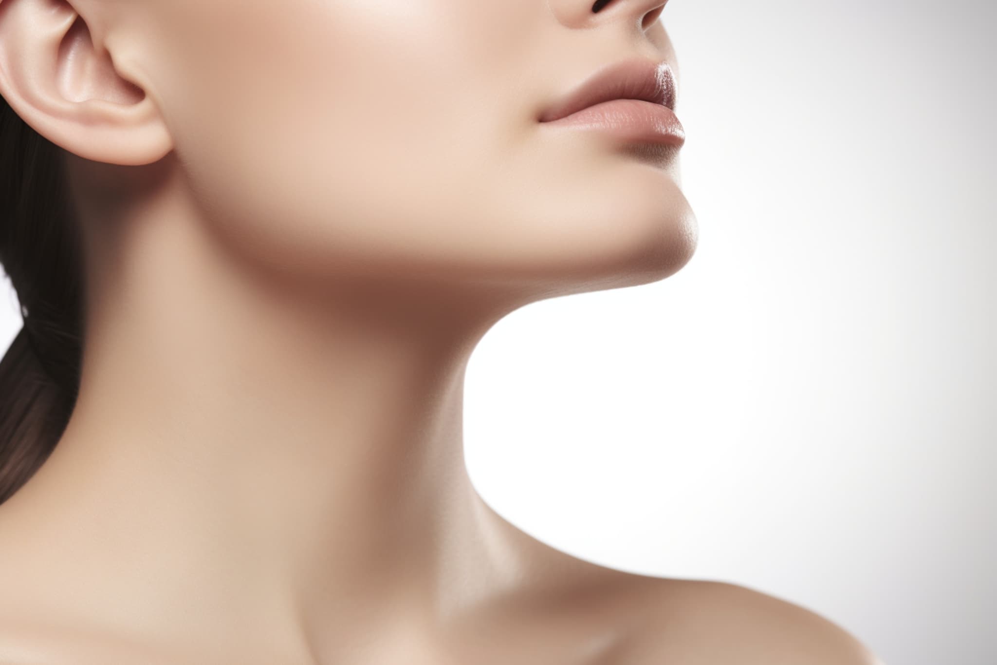 女性の顎