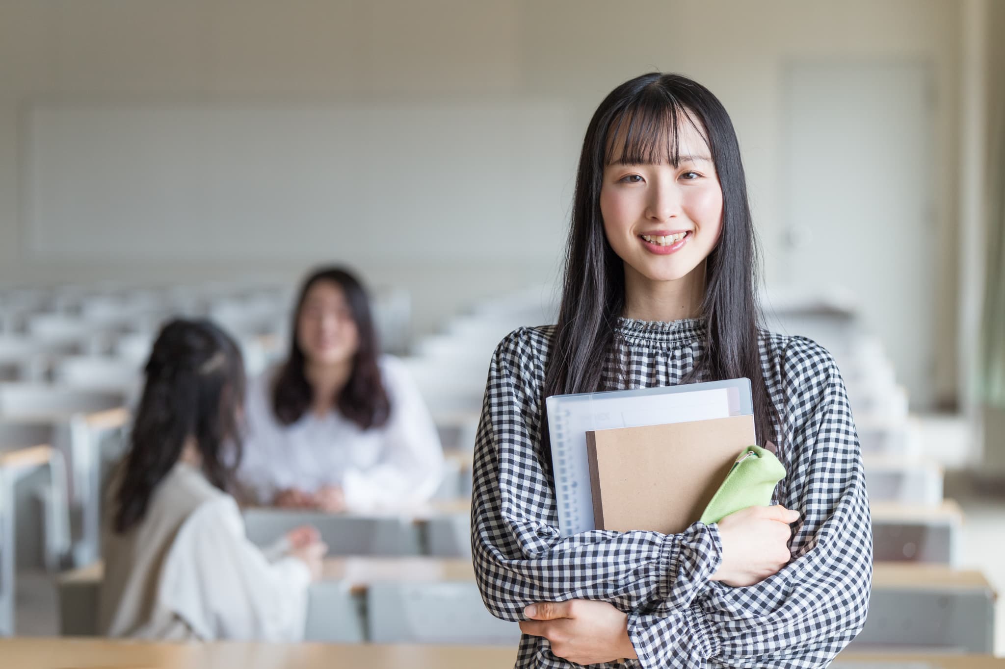 女子大生